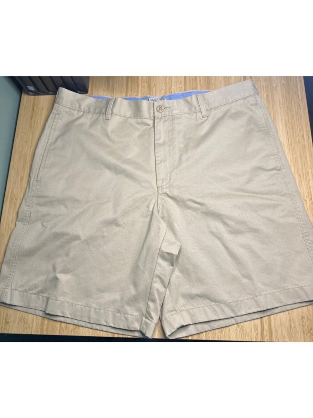 LL Bean cargo shorts men 38W 100 cotton natural fit outdoor utility khaki golf